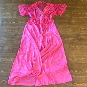 Yolande Vintage Elegant Pink Lace Night Gown